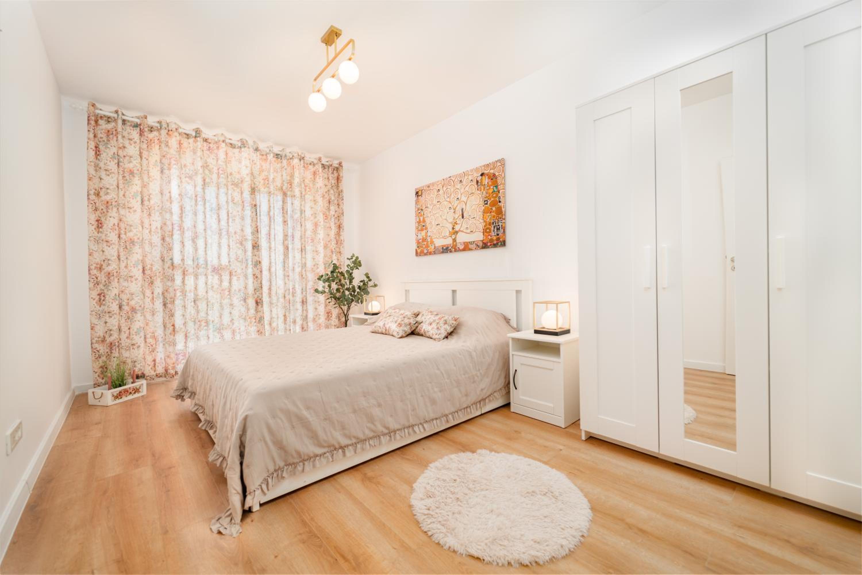 Central Stay - Klimt Art Apartment view 4