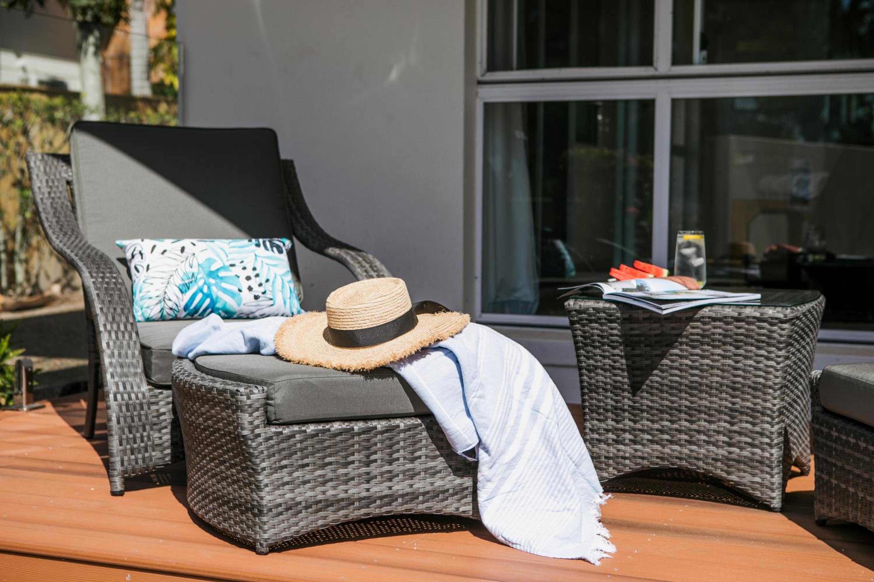 Lazy Days by Stay Noosa