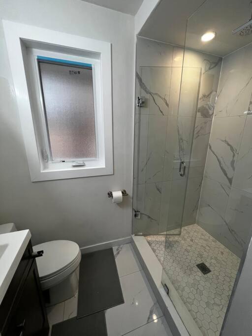 Luxury Four Season 4 Bedroom Villa with jacuzzi and EV chrg