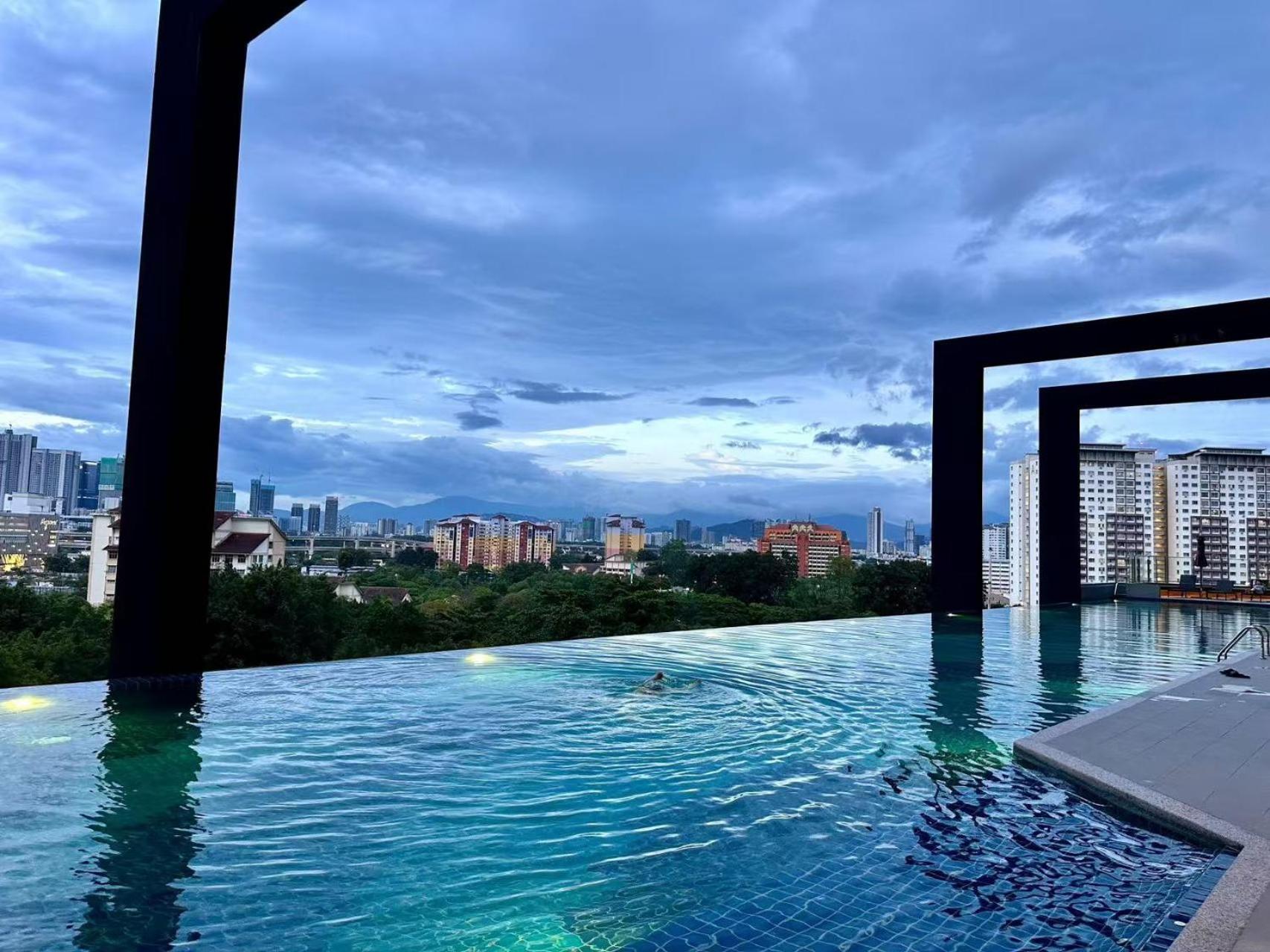 Sunway Velocity Two, Kuala Lumpur By De Harlequins Suite