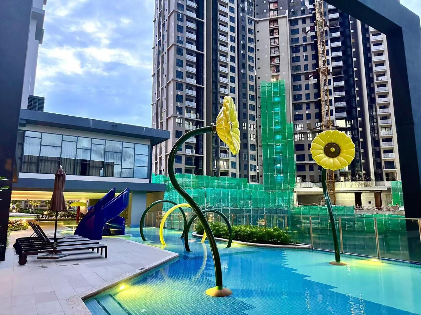 Sunway Velocity Two, Kuala Lumpur By De Harlequins Suite