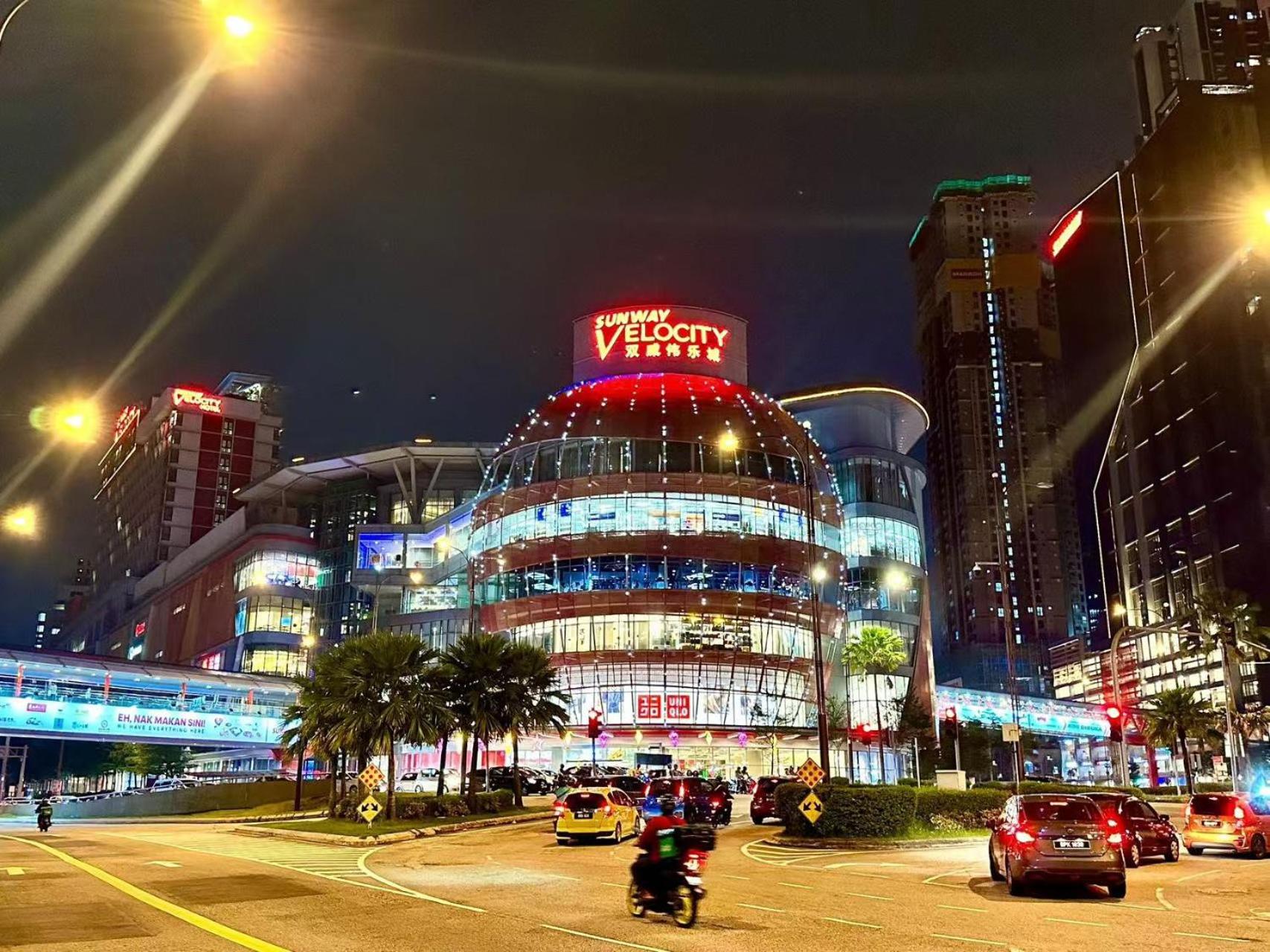 Sunway Velocity Two, Kuala Lumpur By De Harlequins Suite