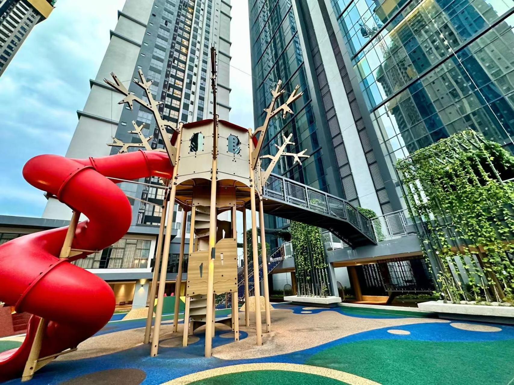 Sunway Velocity Two, Kuala Lumpur By De Harlequins Suite