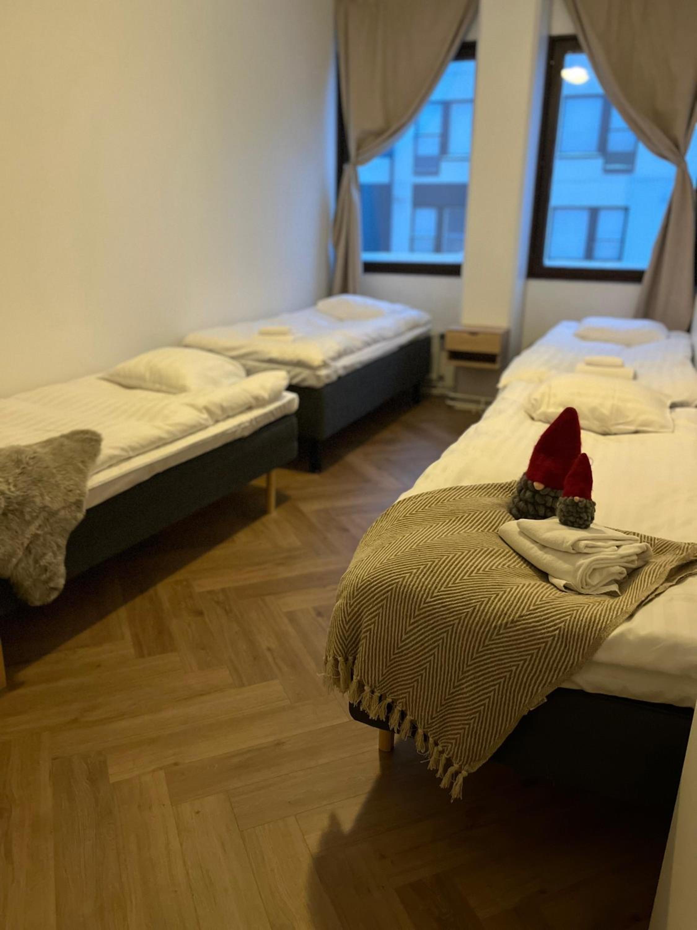 Luxury City Apartments, Ukko
