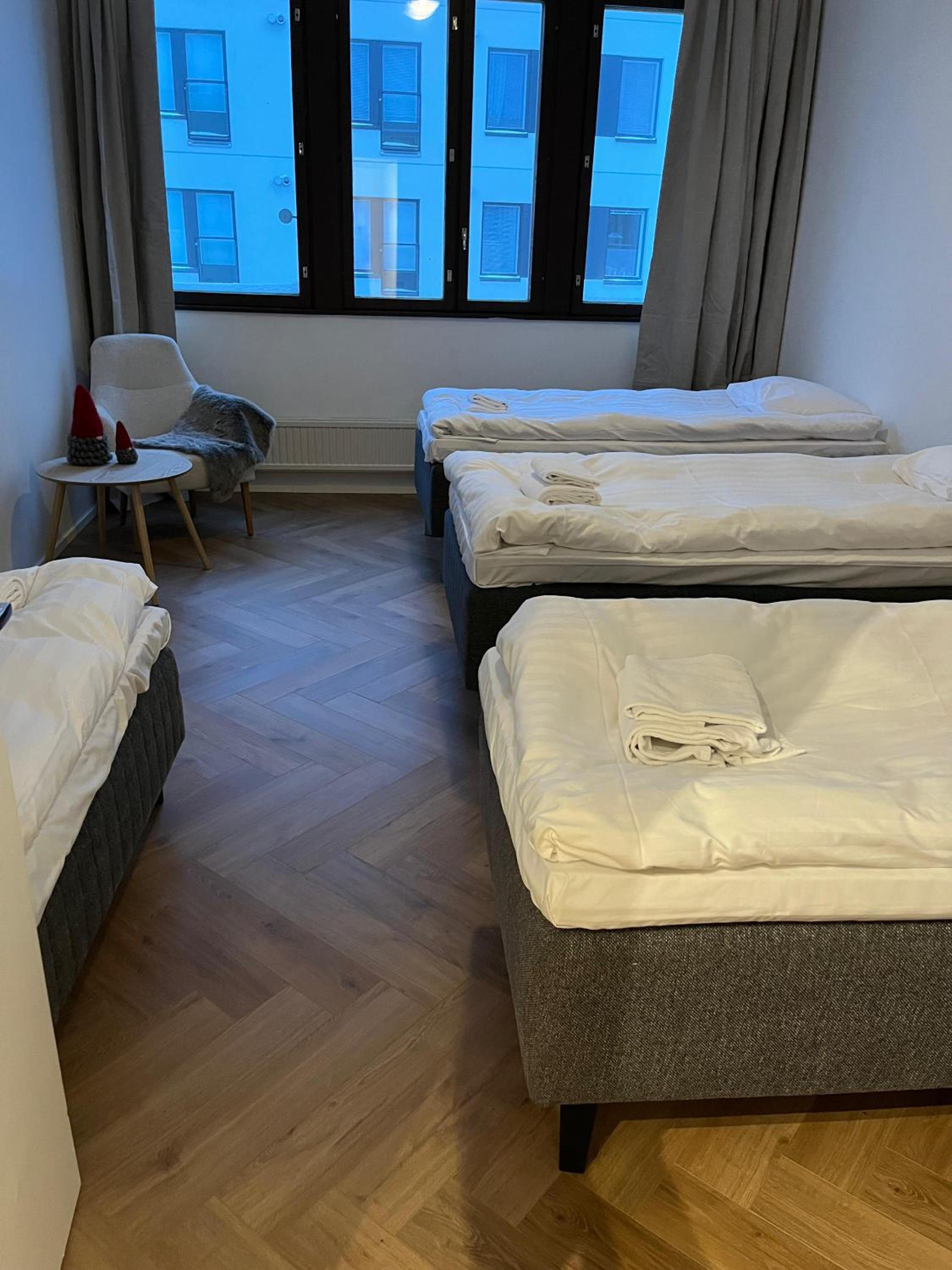 Luxury City Apartments, Ukko