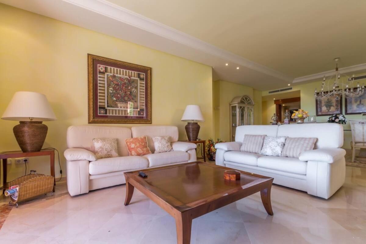 Apartamento bajo en complejo lujoso
