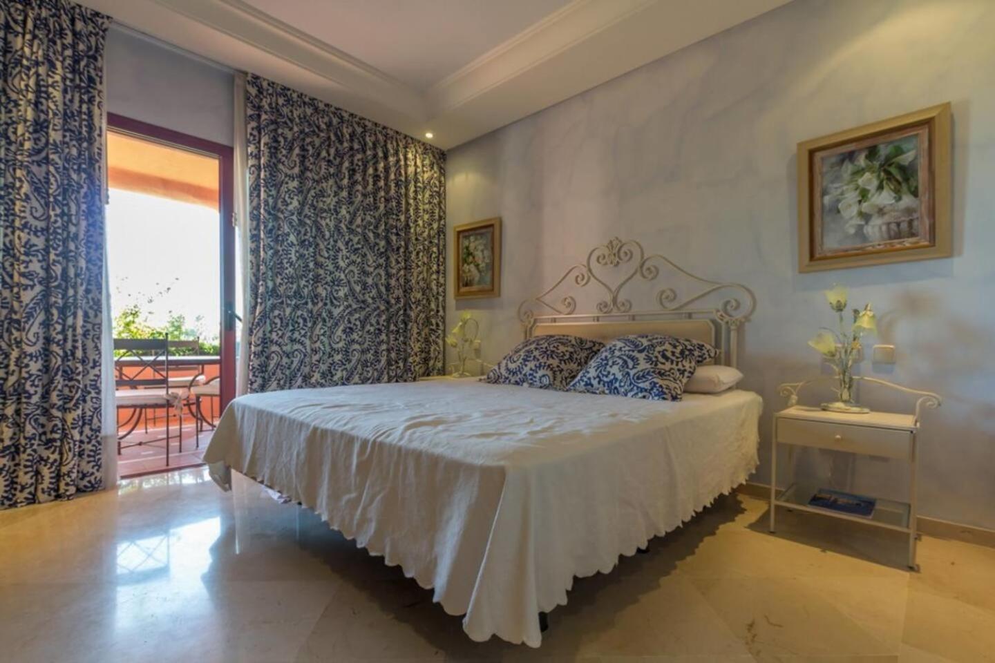 Apartamento bajo en complejo lujoso
