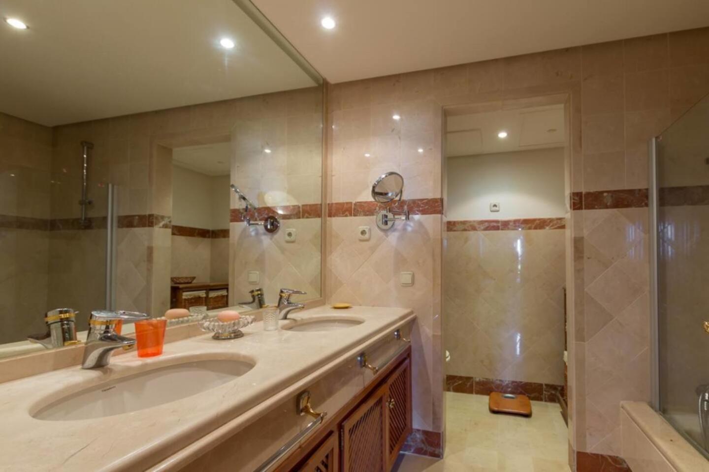 Apartamento bajo en complejo lujoso