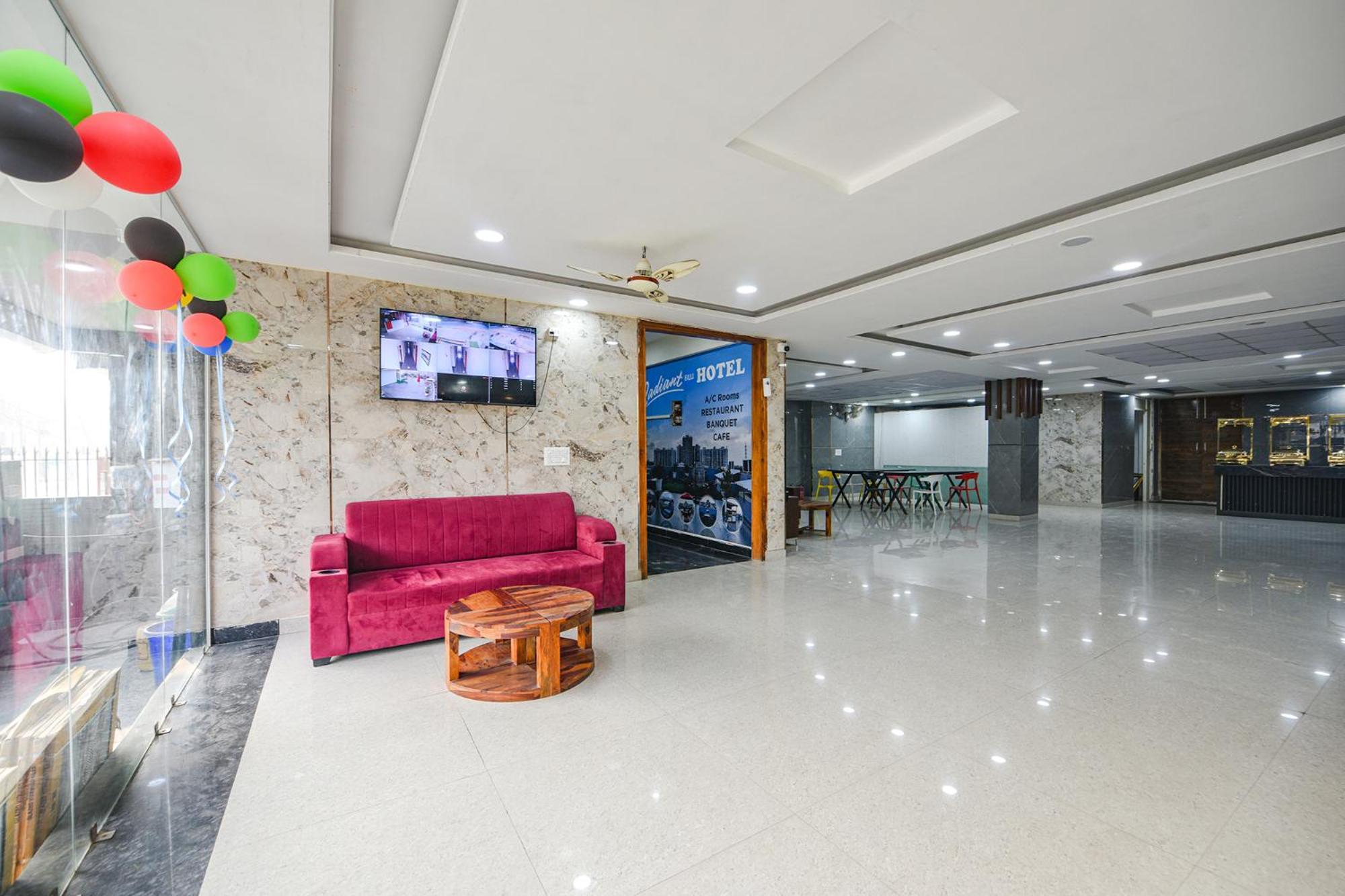FabHotel Radiant Blu