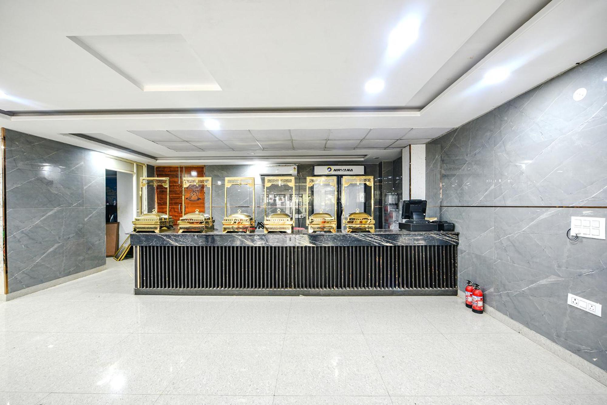 FabHotel Radiant Blu