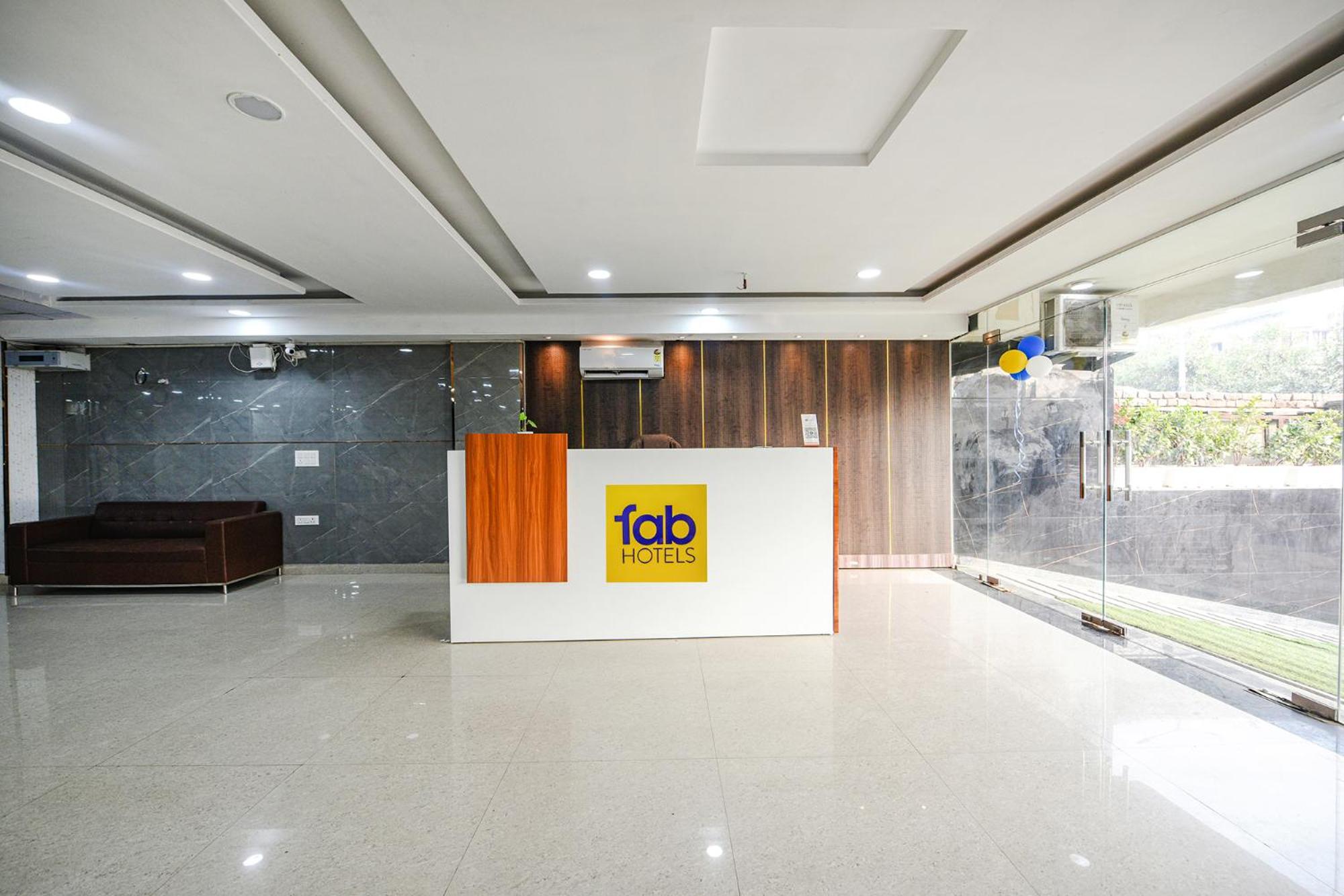 FabHotel Radiant Blu