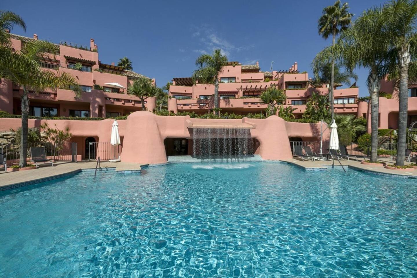 Apartamento bajo en complejo lujoso