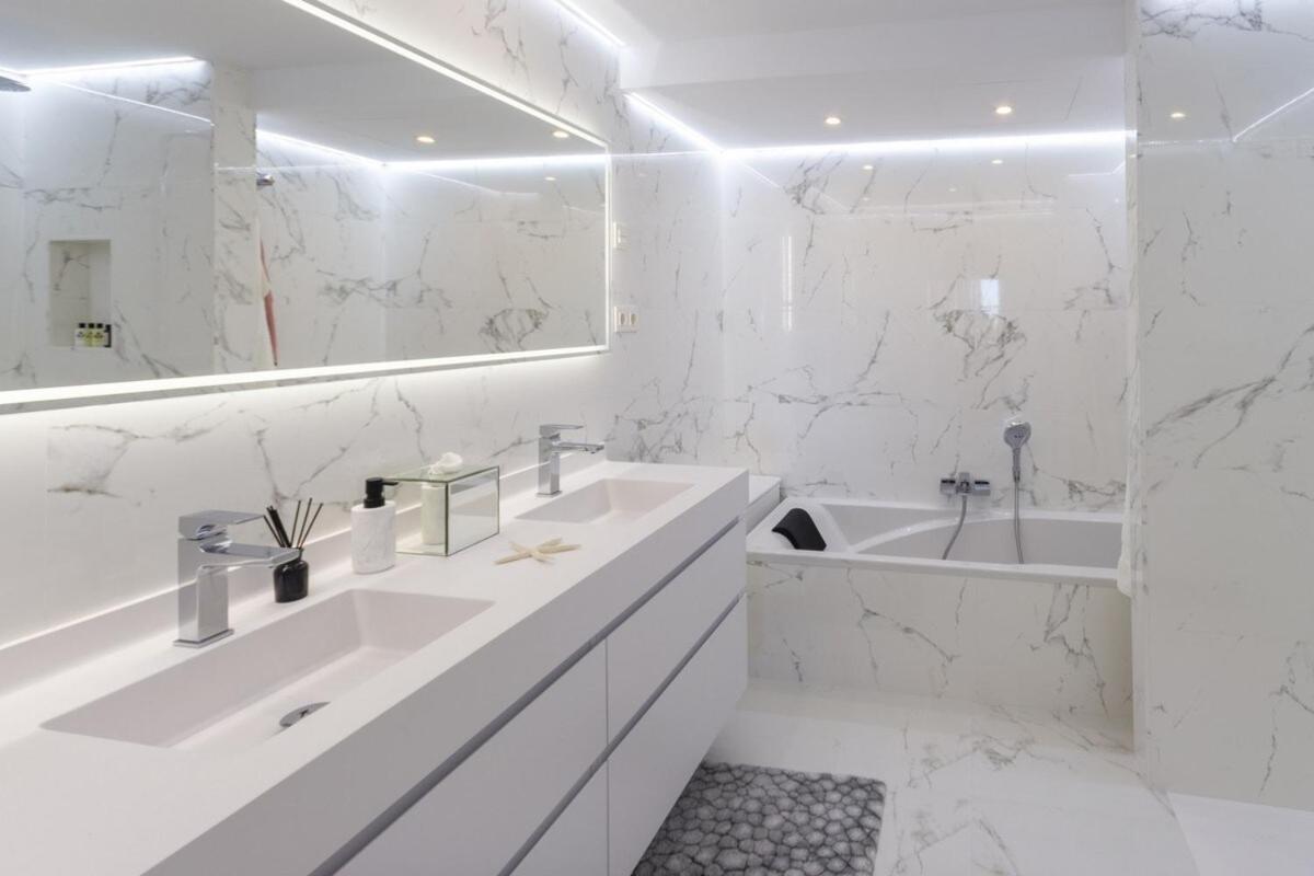 Frontline luxury ground floor apartment