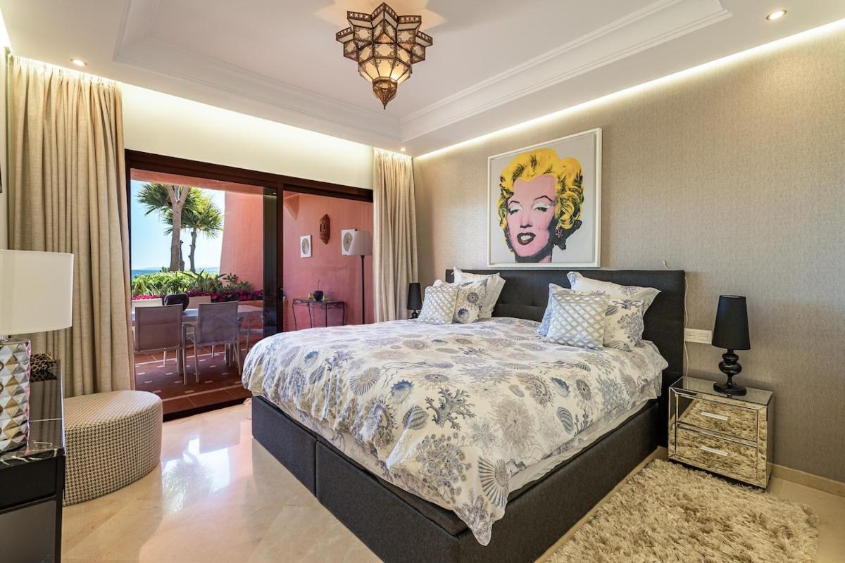Frontline luxury ground floor apartment