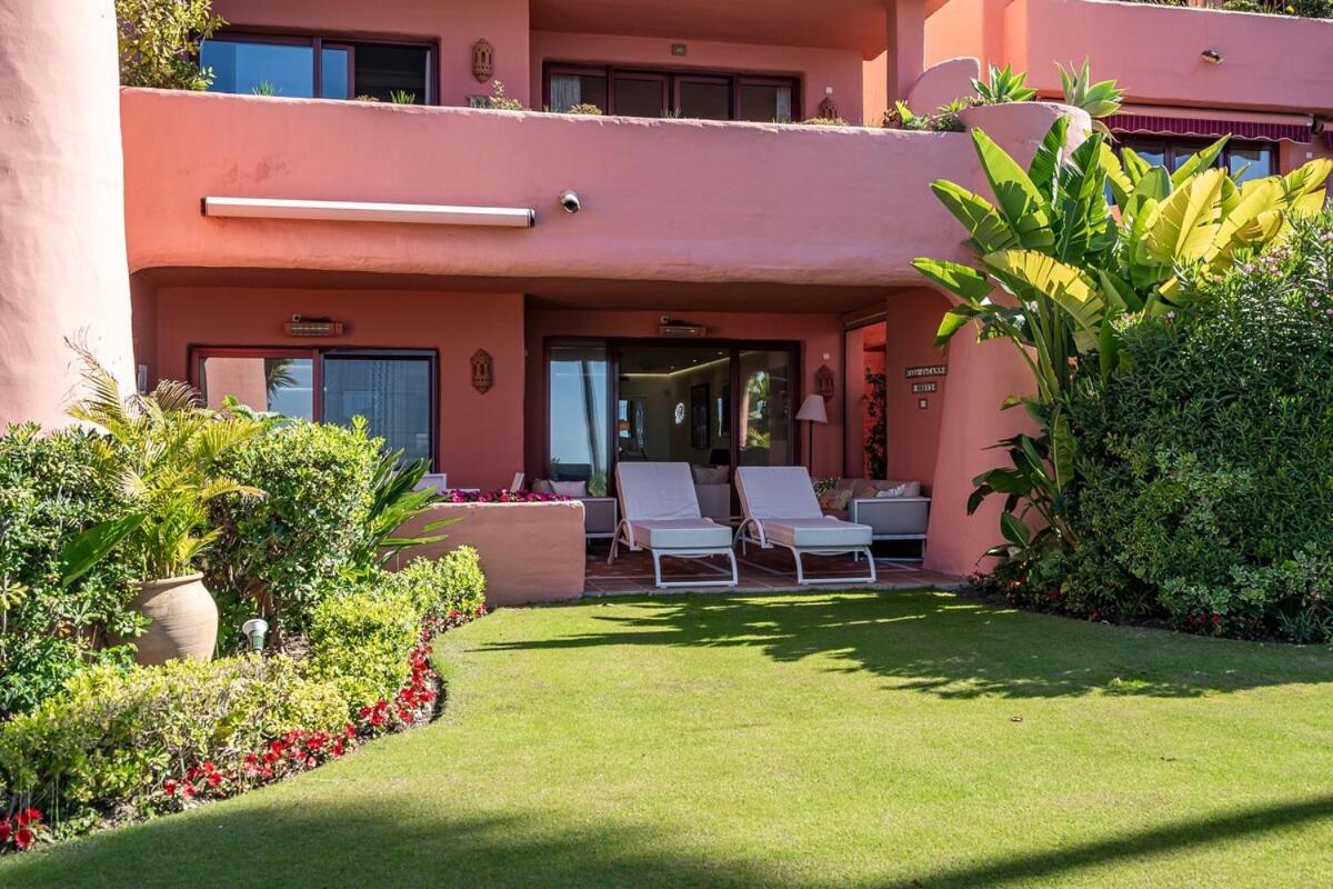 Frontline luxury ground floor apartment