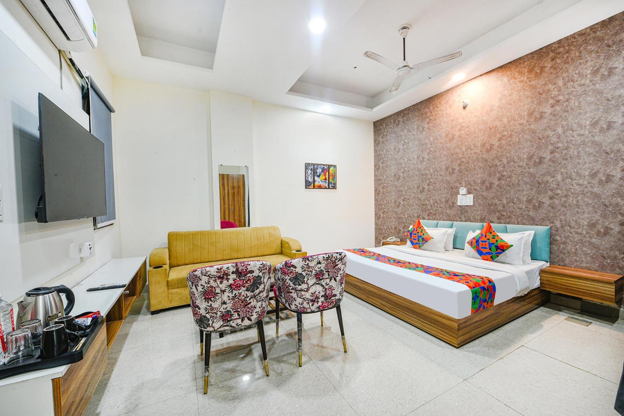 FabHotel Radiant Blu