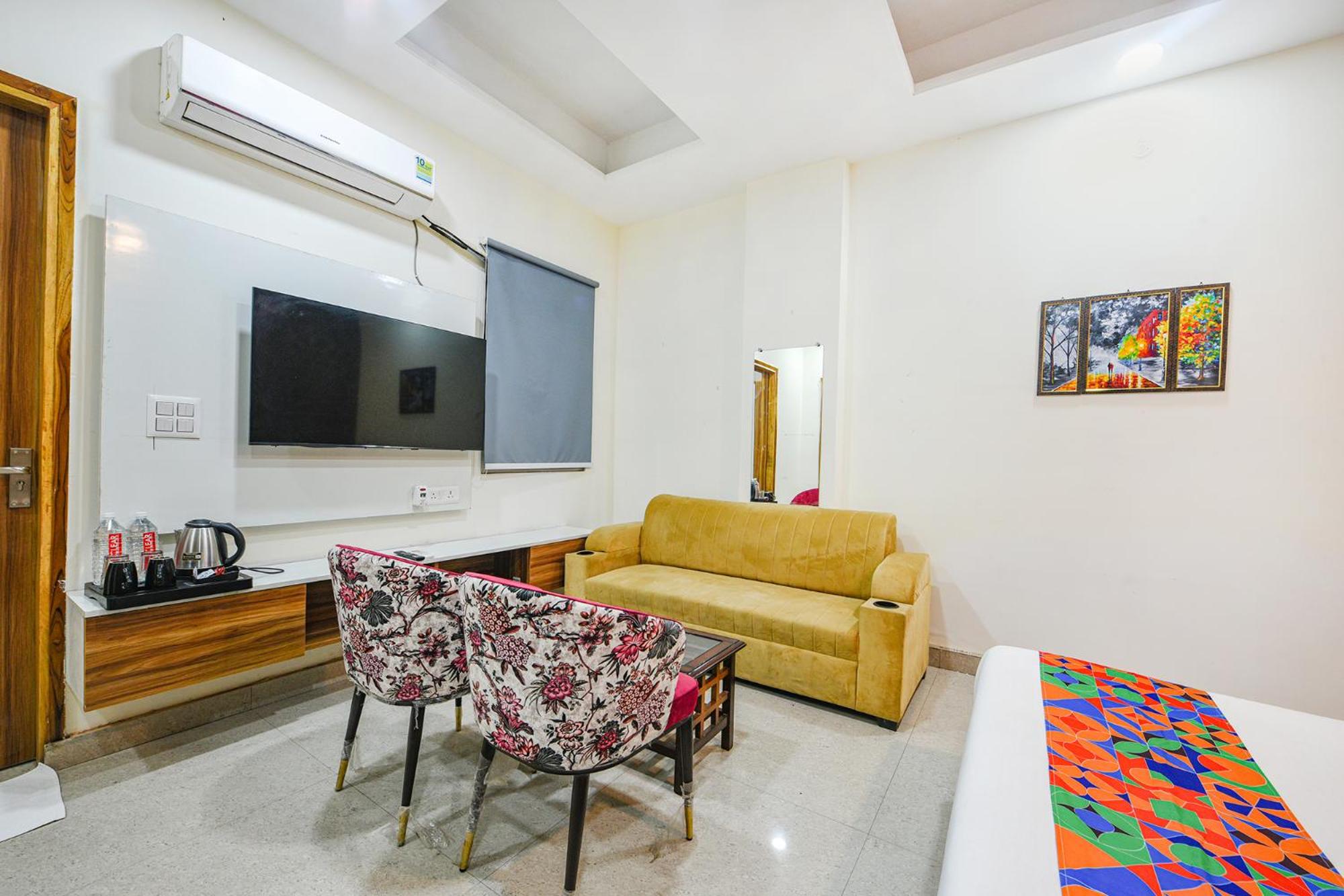 FabHotel Radiant Blu