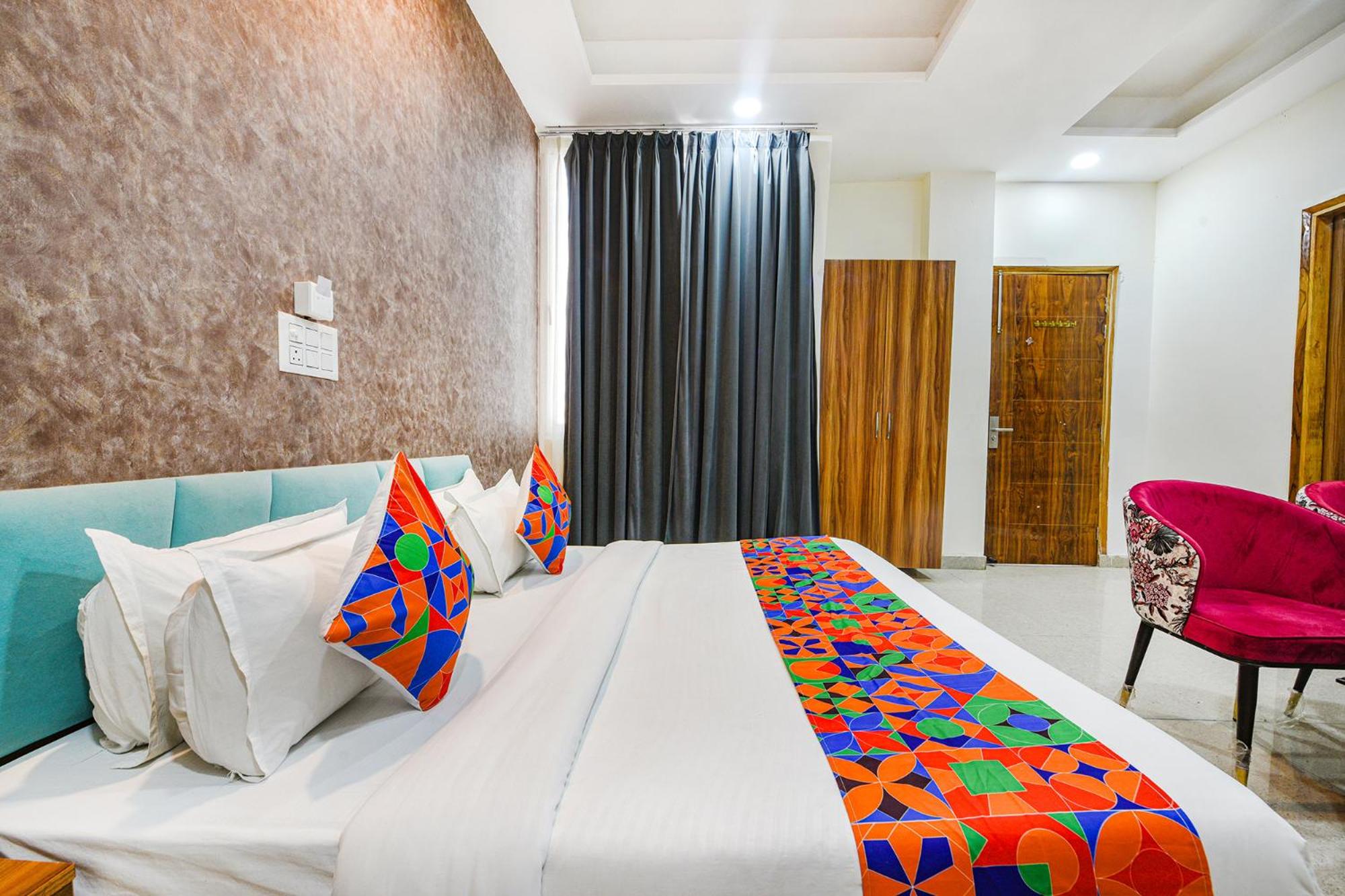 FabHotel Radiant Blu