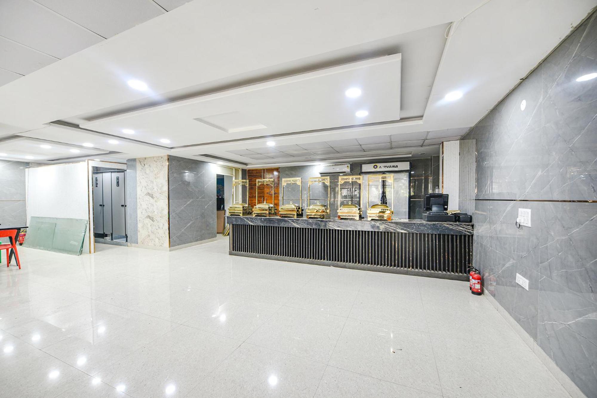 FabHotel Radiant Blu