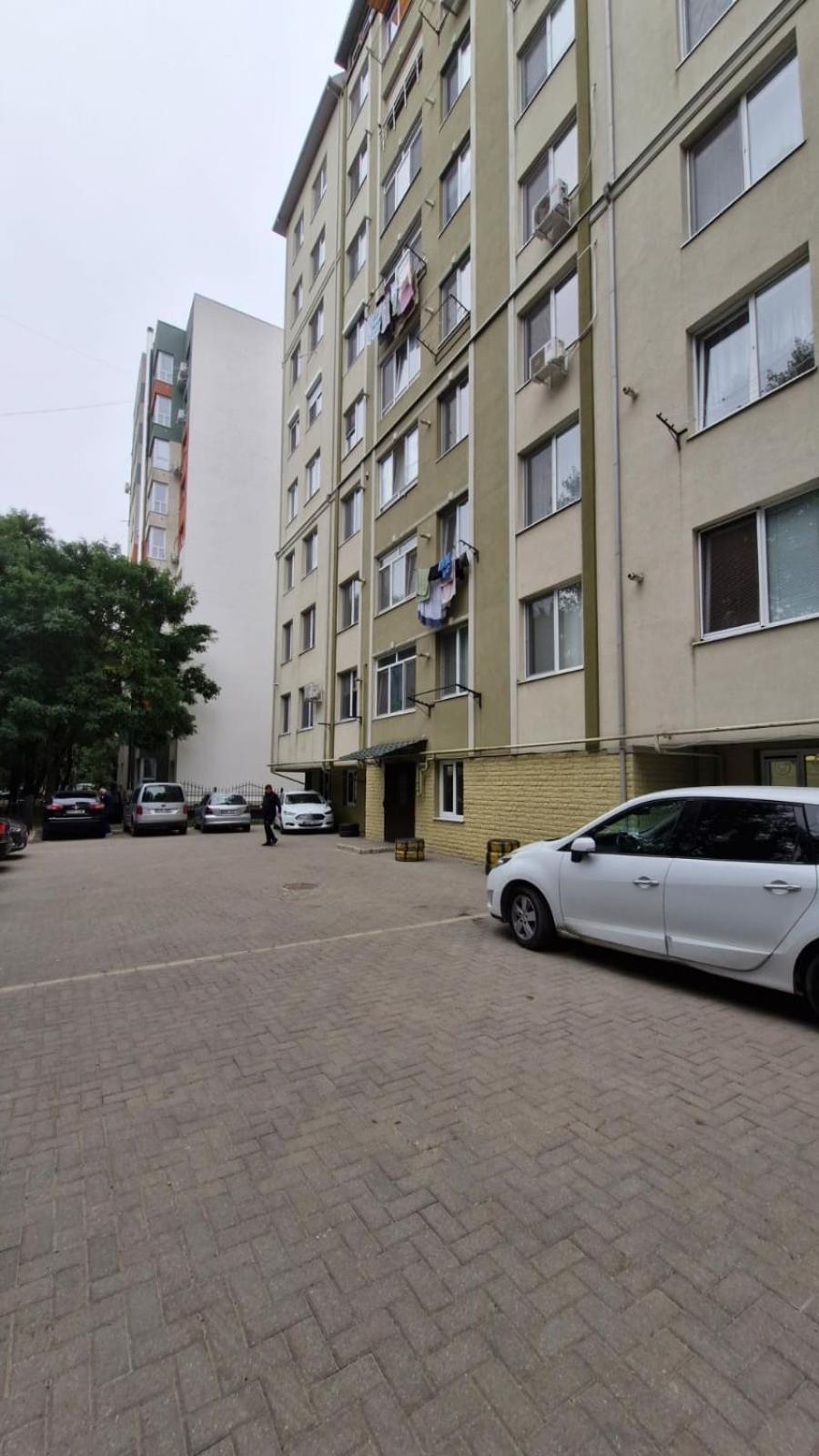 Air Moldova N Zelinski view 5