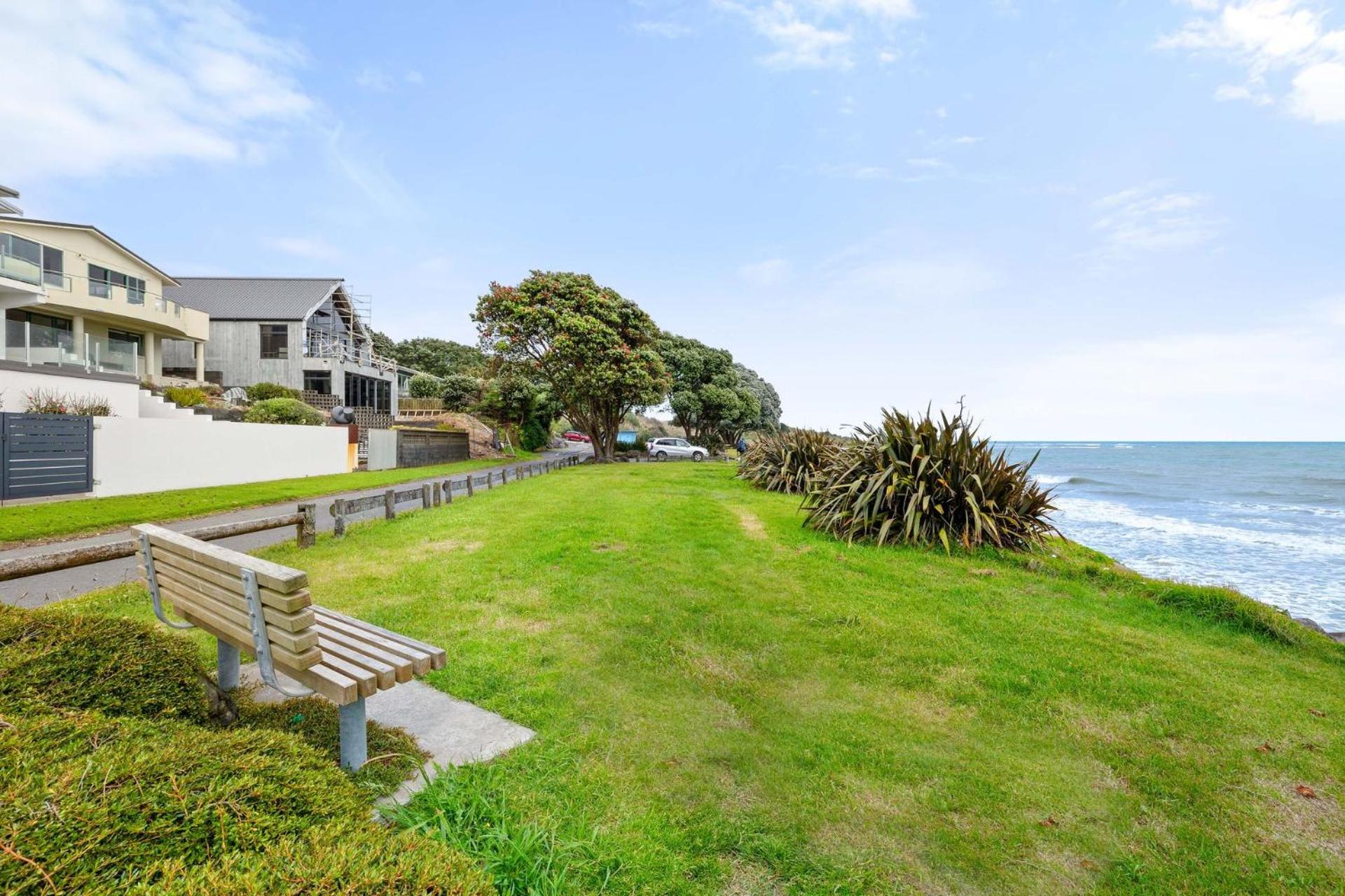Wanaka Studio - sea views from your private patio view 4