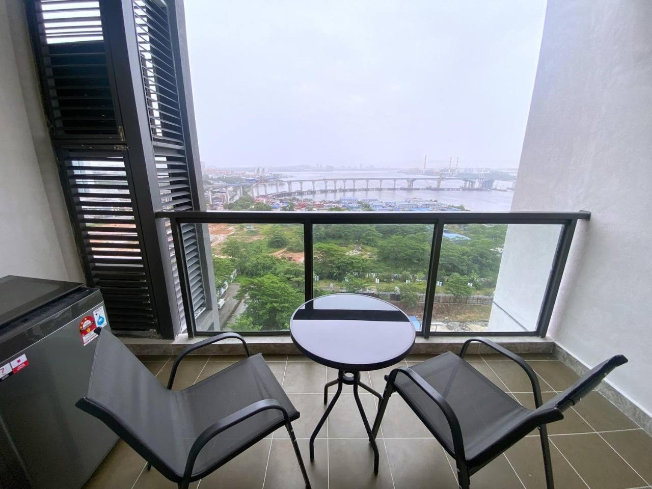 R&F Princess Cove JB Apartment Suites By SC Homestay