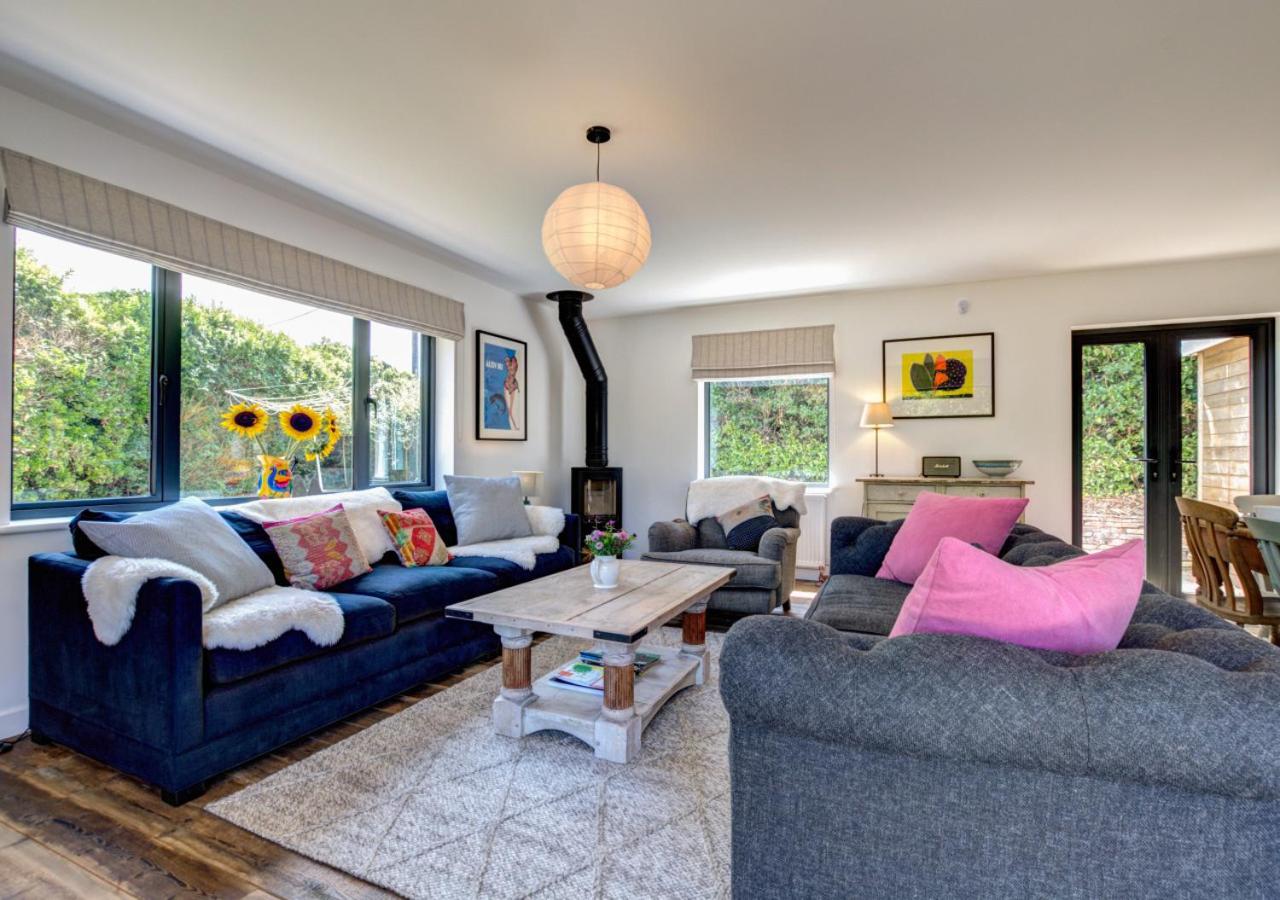 4 Bed in Trevone oc-p00696