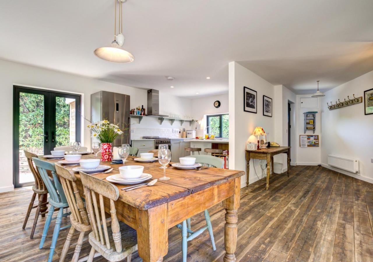 4 Bed in Trevone oc-p00696