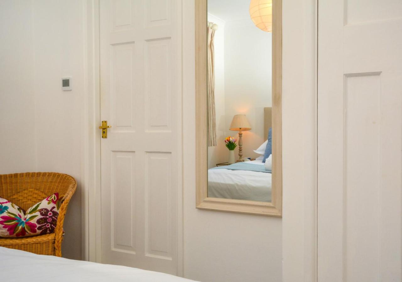 4 Bed in Trevone oc-p00696