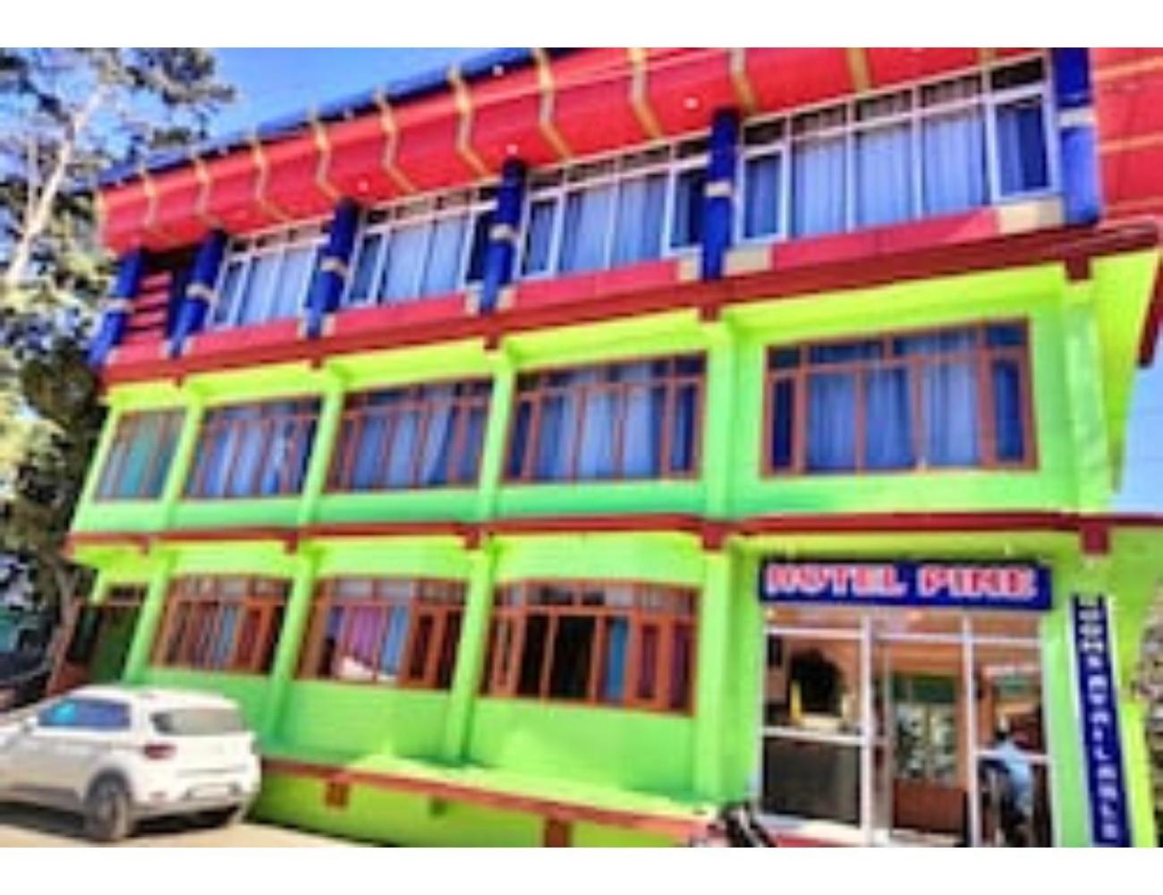 Hotel pine Dhanolti and restaurant, Dhanolti view 2