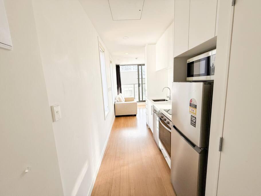 Sky Stars Central Haven Studio with nice pool In CBD heart QS051