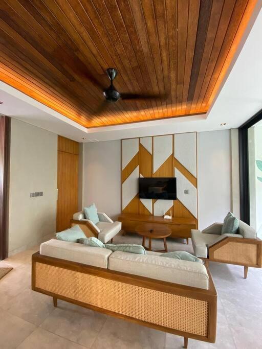 Modern comfort with traditional style view 5