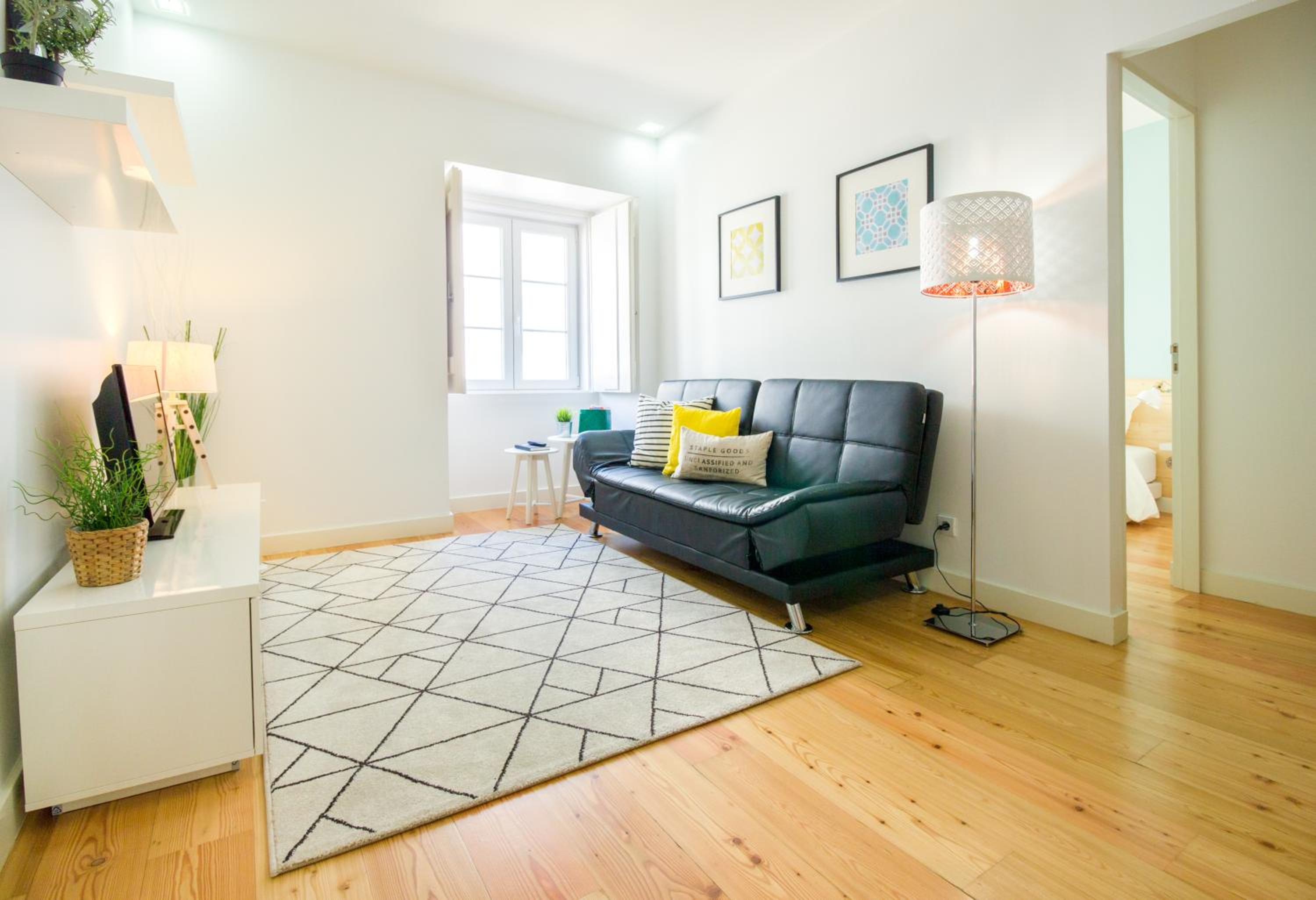 Lisbon Gloria Apartment view 3