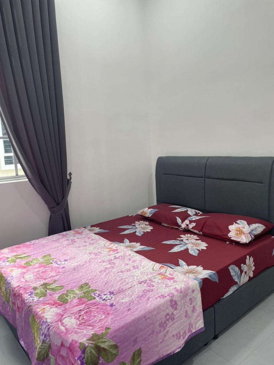 IzzaraRaiz HomeStay Taman Teja