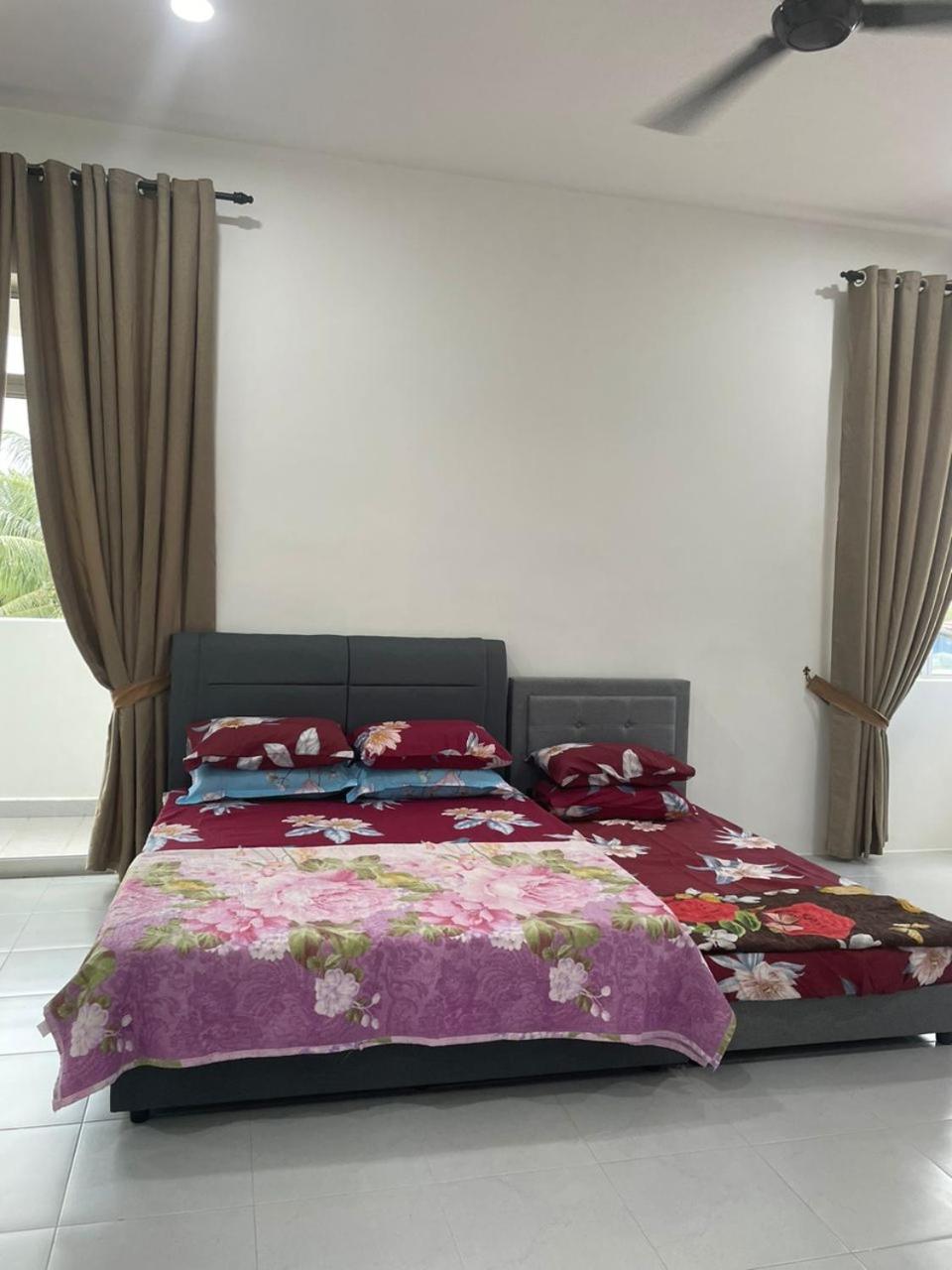 IzzaraRaiz HomeStay Taman Teja