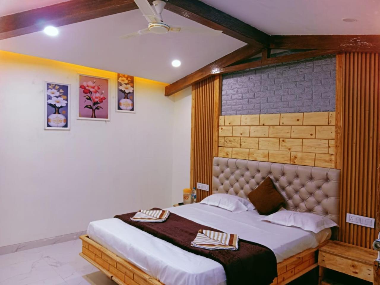 NEST 4bhk AC, Pool view 3