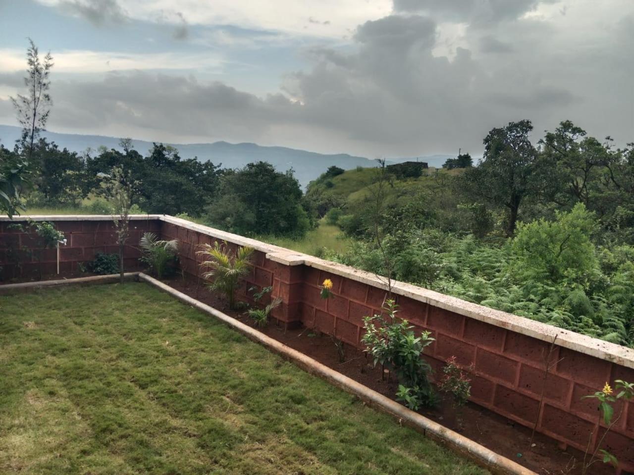 NEST 4bhk AC, Pool view 4