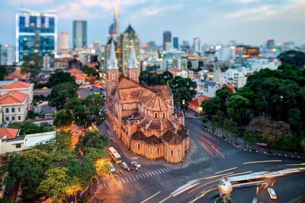 LIMITED OFFER !!! Little Cozy & Downtown LOFT - 400m to METRO BenThanh