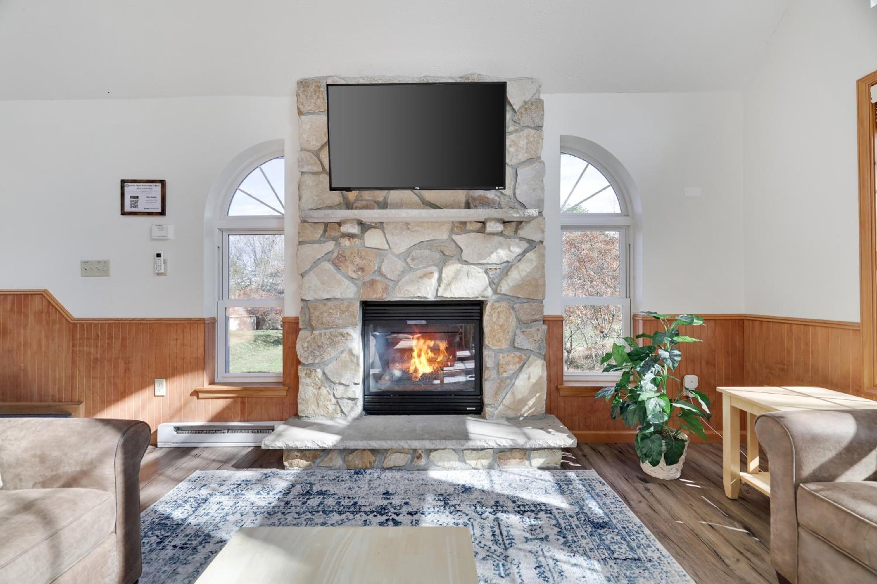 Sycamore Cove by AvantStay Hot Tub Game Rooms
