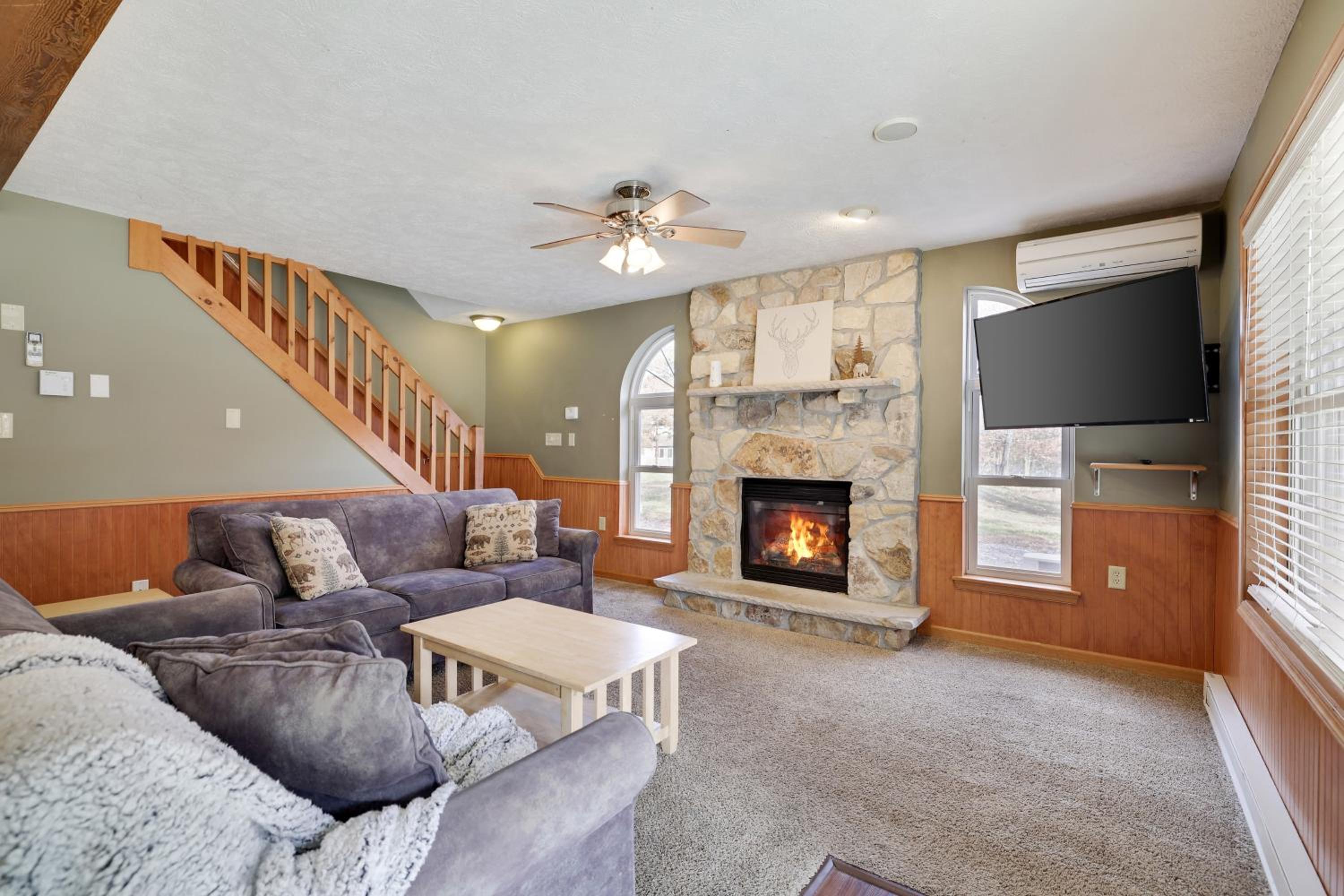 Sycamore Cove by AvantStay Hot Tub Game Rooms
