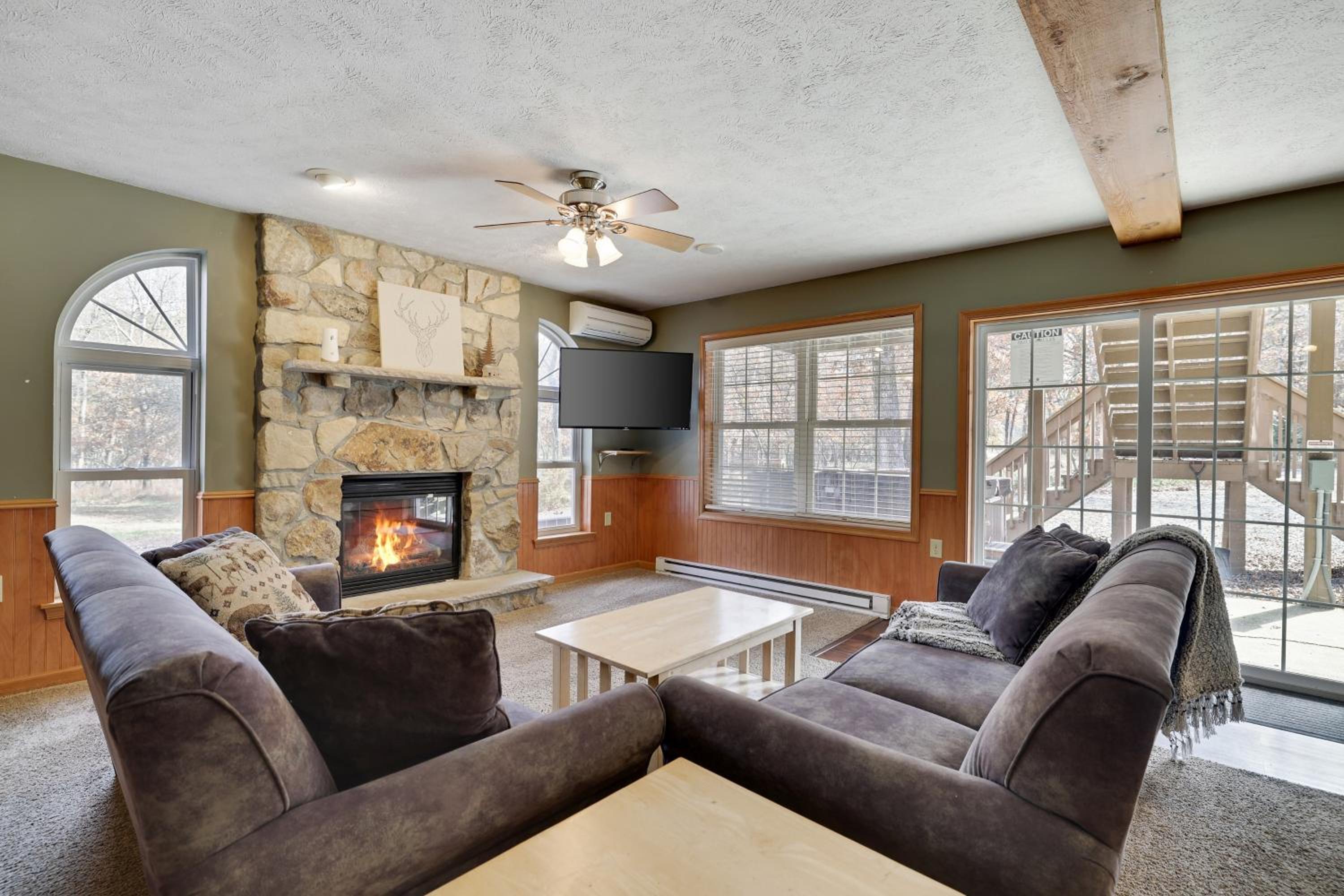 Sycamore Cove by AvantStay Hot Tub Game Rooms