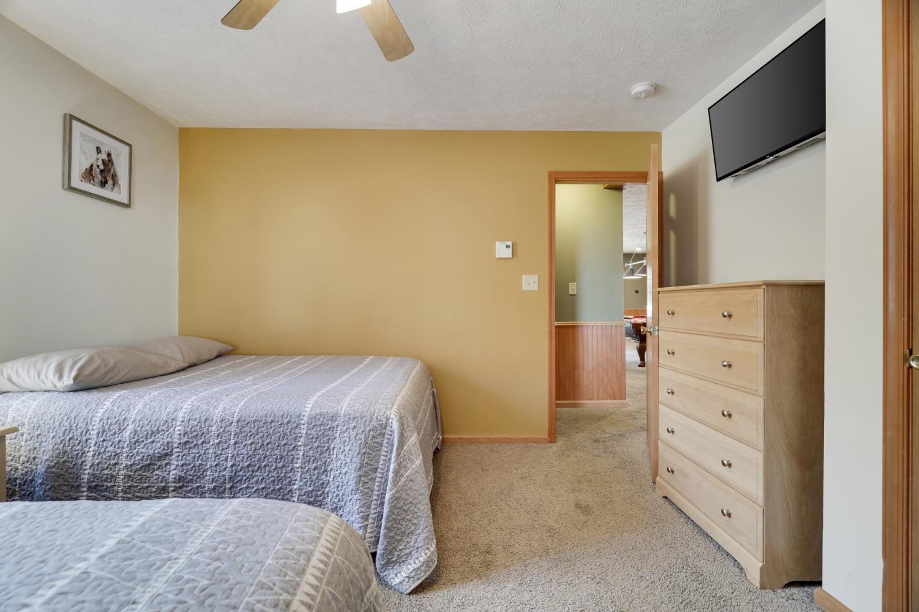 Sycamore Cove by AvantStay Hot Tub Game Rooms