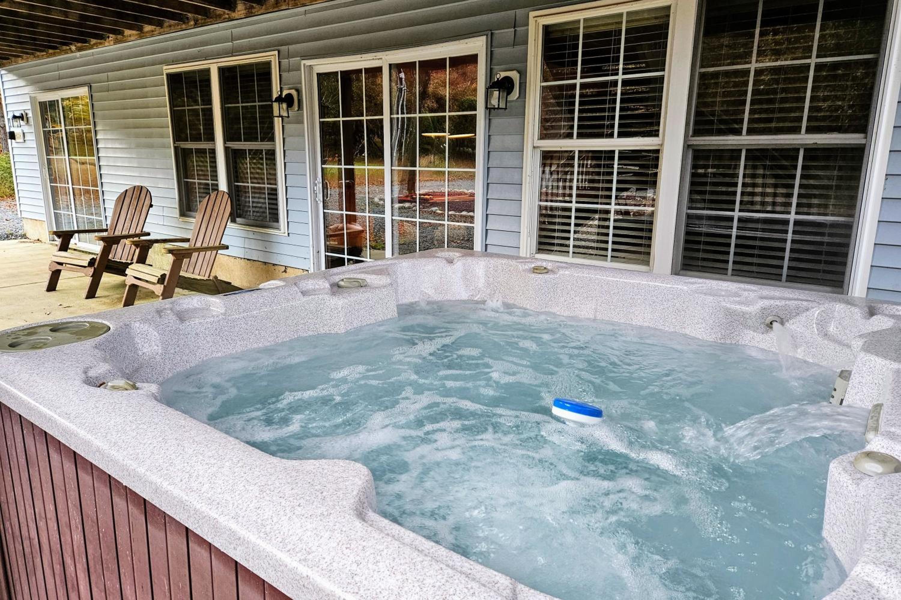 Sycamore Cove by AvantStay Hot Tub Game Rooms