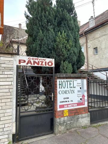 Corvin Panzio