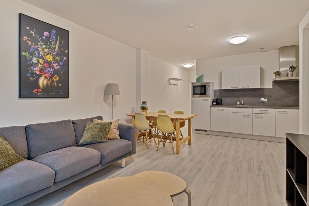 Eindhoven City Suites Hertogstraat H Modern 4P view 2