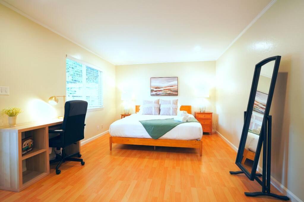 Beautiful Modern by Stanford & Shops view 2