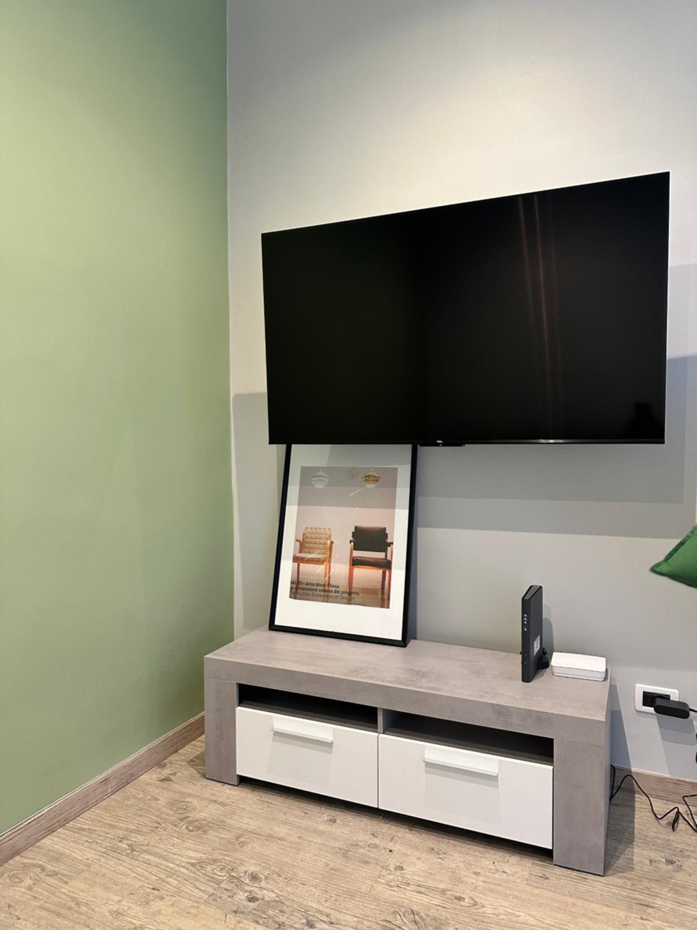 Vatican Green R-Home