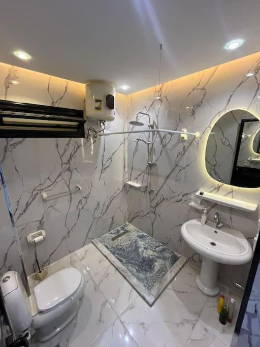 Spacious apartment with beautiful garden near AUC & point 90 mall in fifth settlement