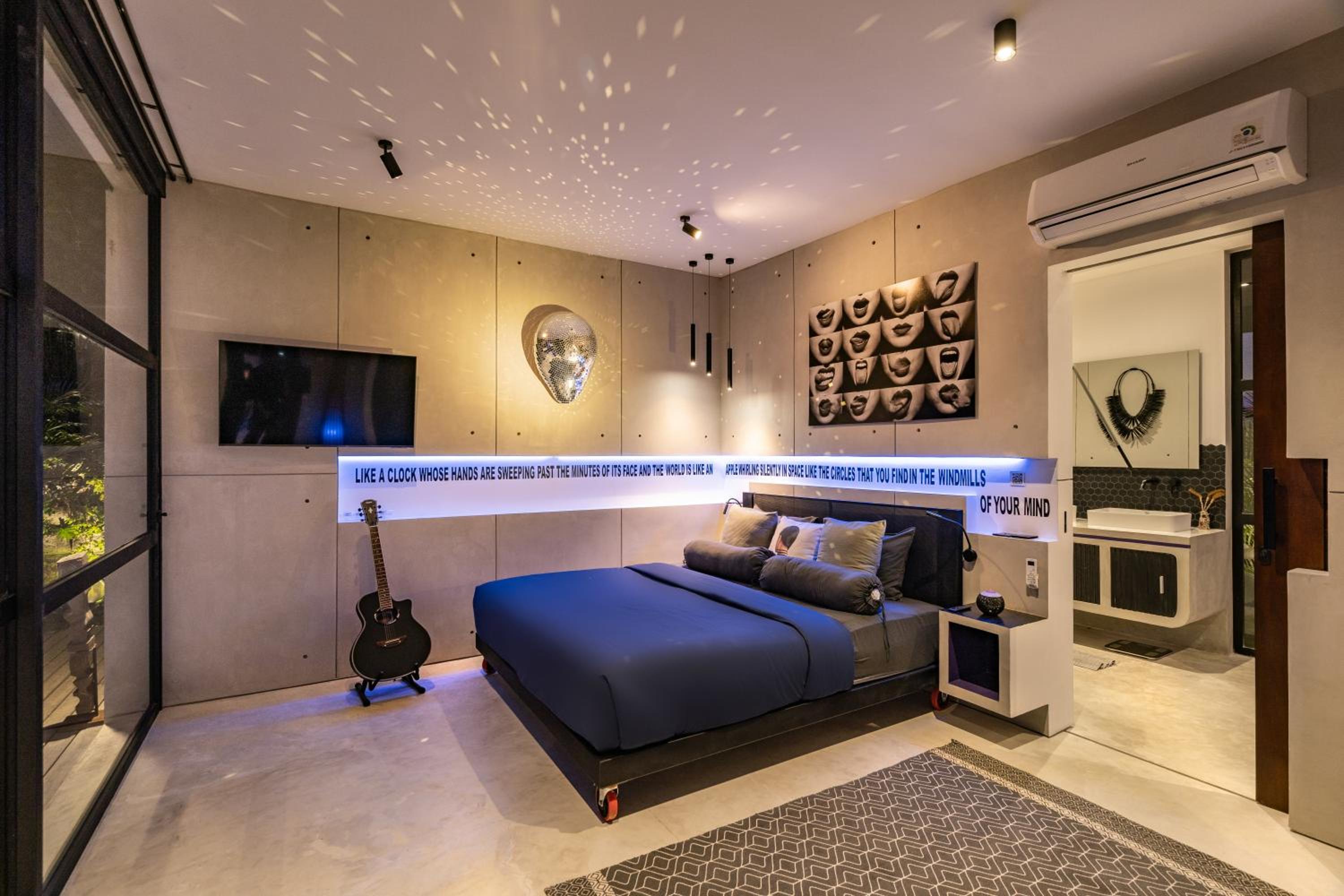 hotel room