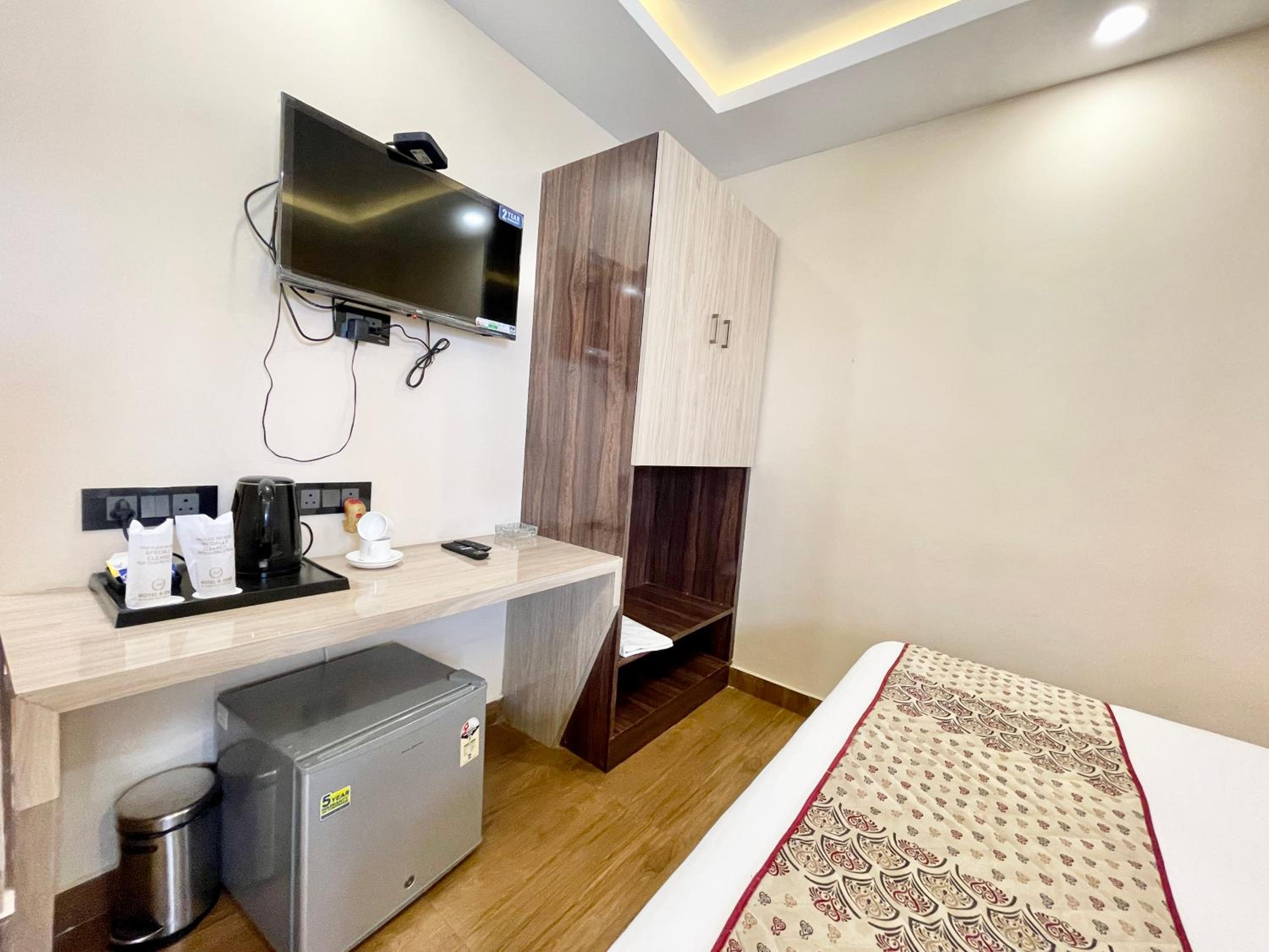 Hotel A one Pride ! Puri Near Seabeach And Restaurant view 3